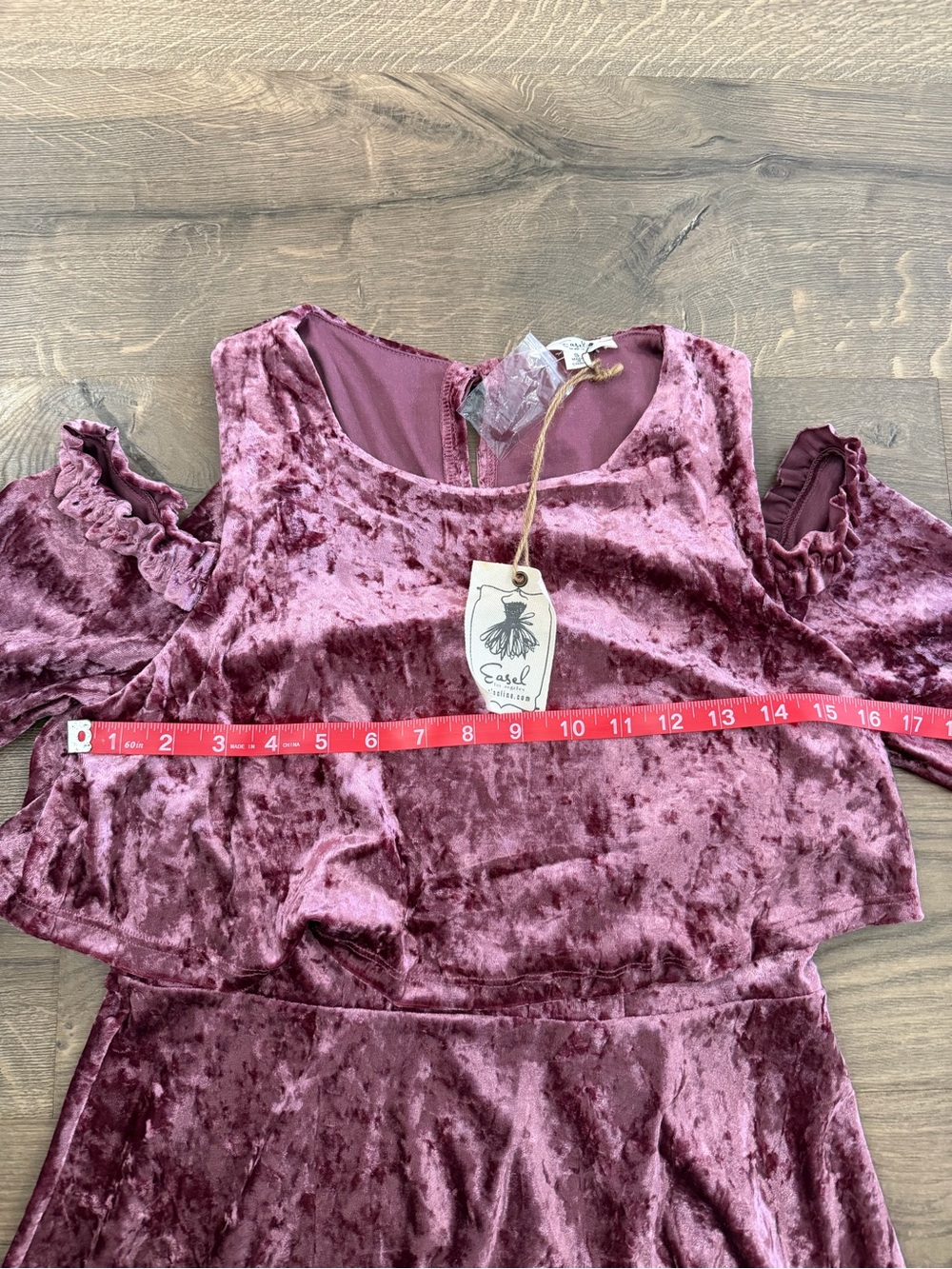 Easel NWT Mauve Crushed Velvet Cold Shoulder Fit & Flare Dress S - Picture 9 of 9